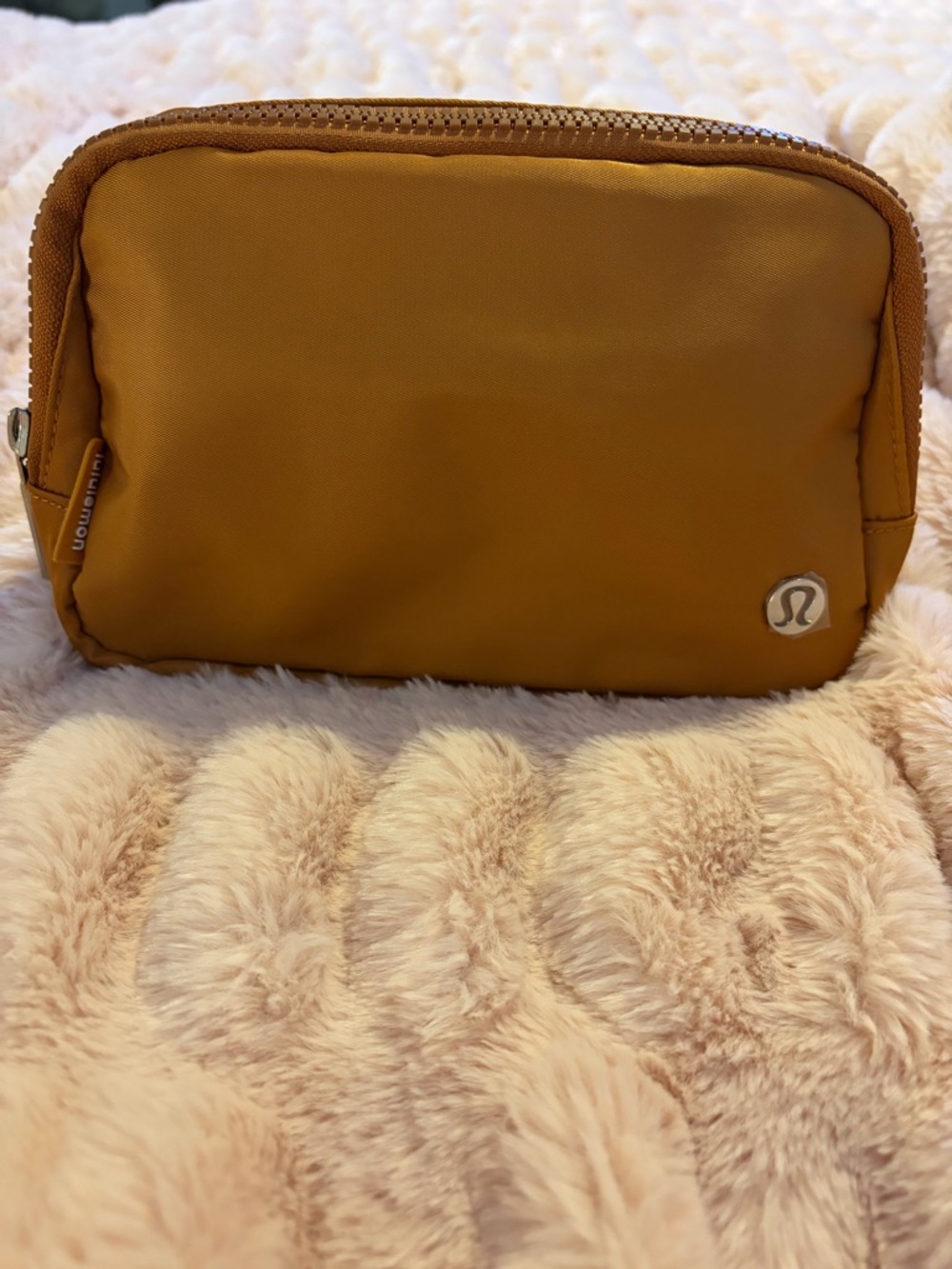 Lululemon Everywhere Belt Bag 1L Mustard Gold Crossbody Clean